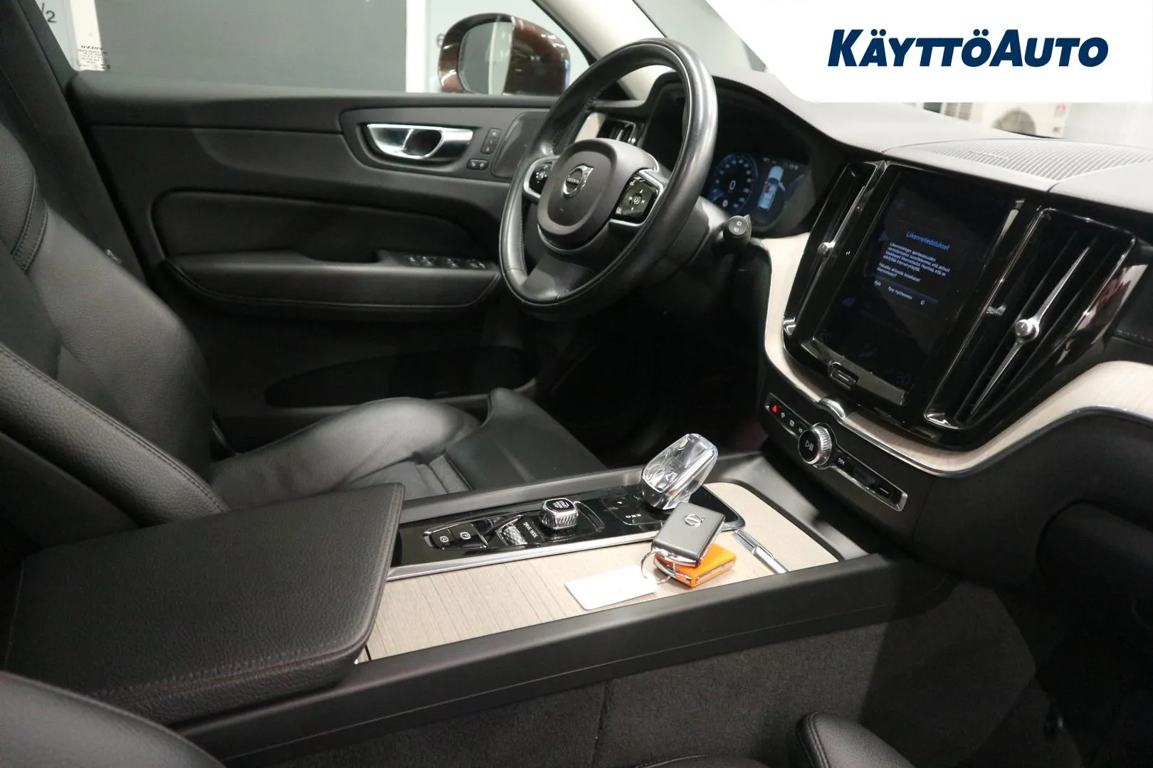 VOLVO XC60 JMB-851 carousel image