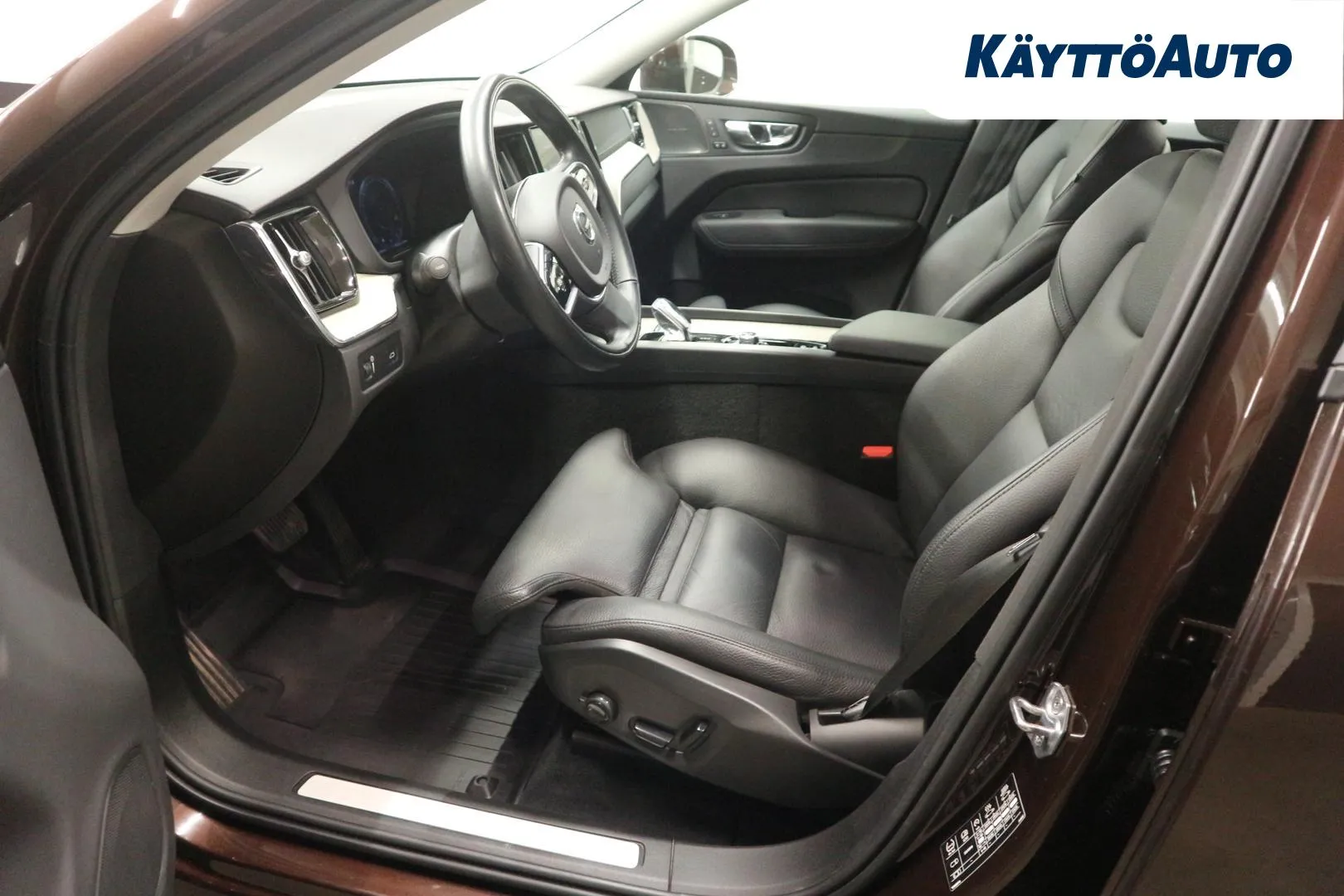 VOLVO XC60 JMB-851 carousel image