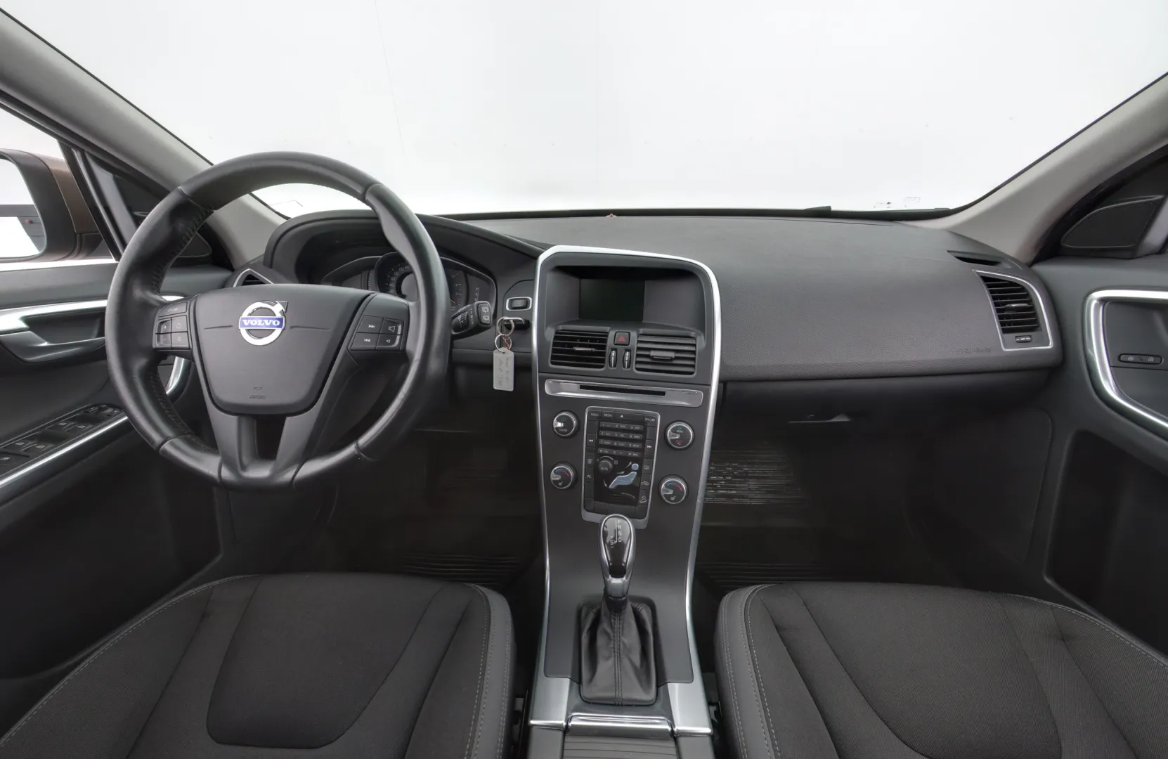 VOLVO XC60 MLR-370 carousel image