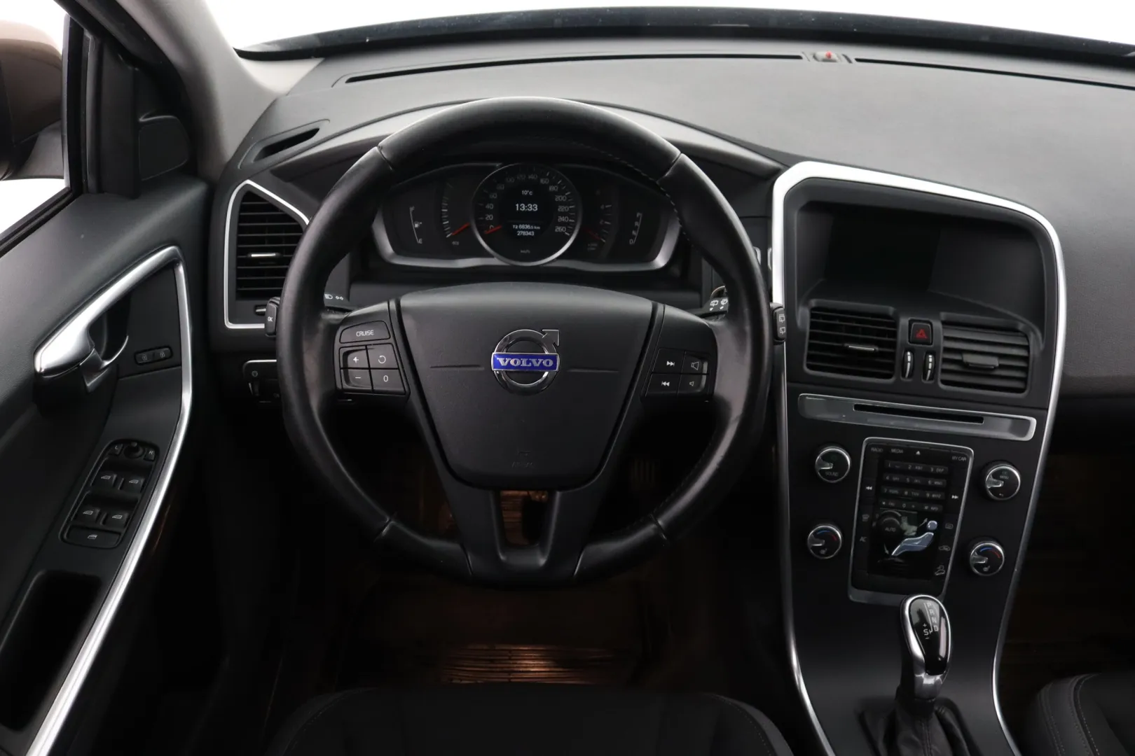 VOLVO XC60 MLR-370 carousel image