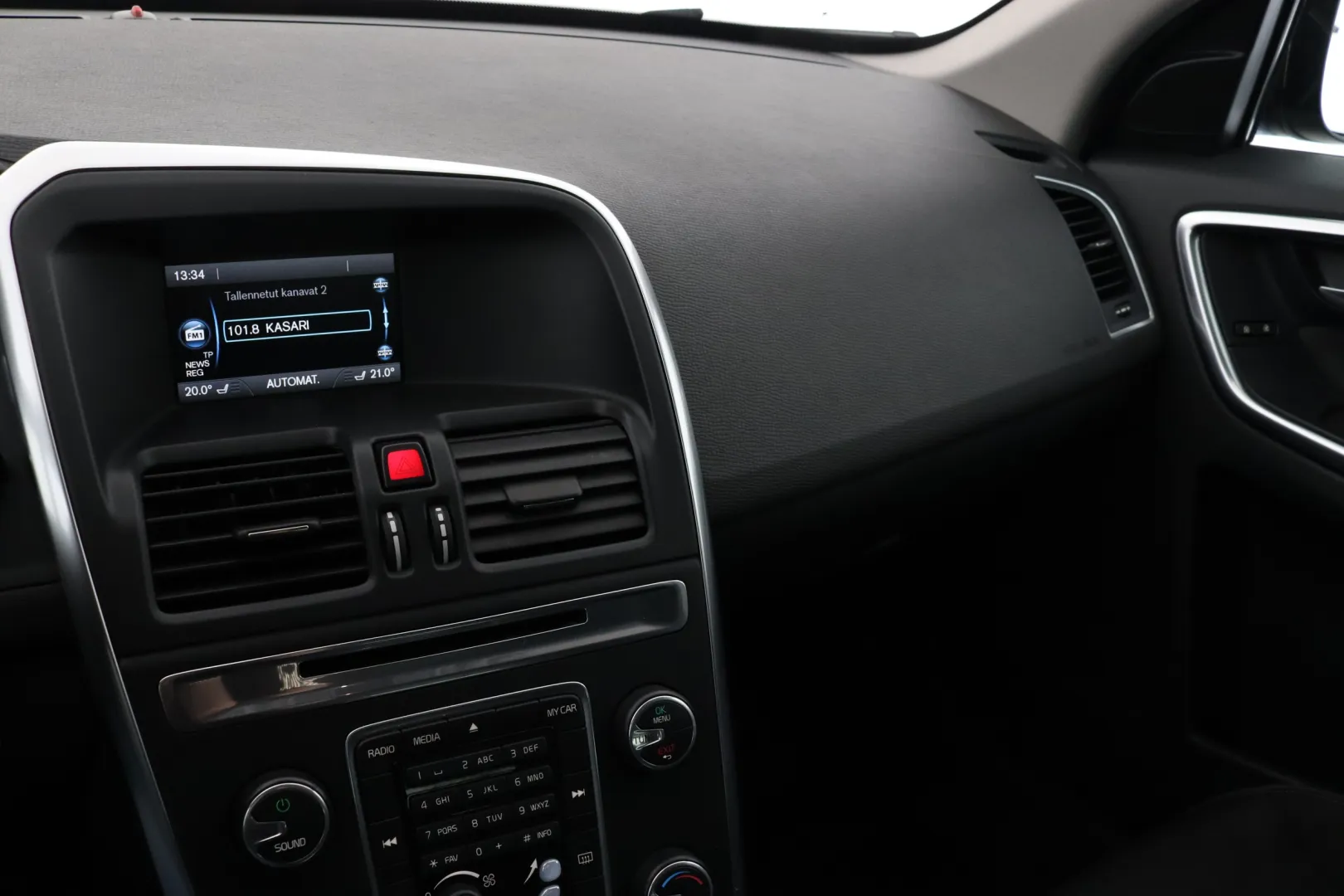 VOLVO XC60 MLR-370 carousel image