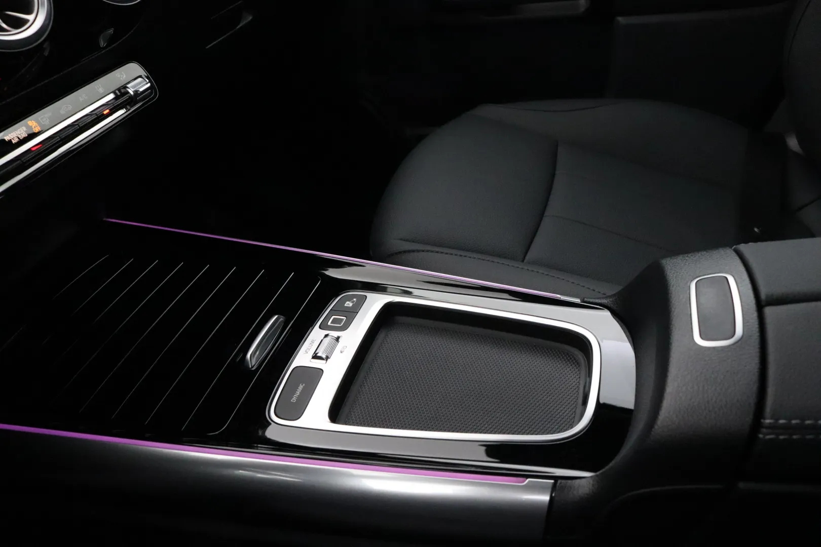 MERCEDES-BENZ GLA XTH-580 carousel image