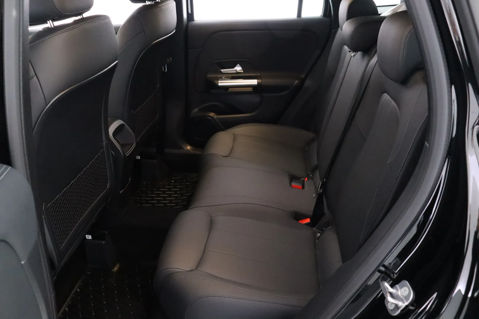MERCEDES-BENZ GLA XTH-580 carousel image