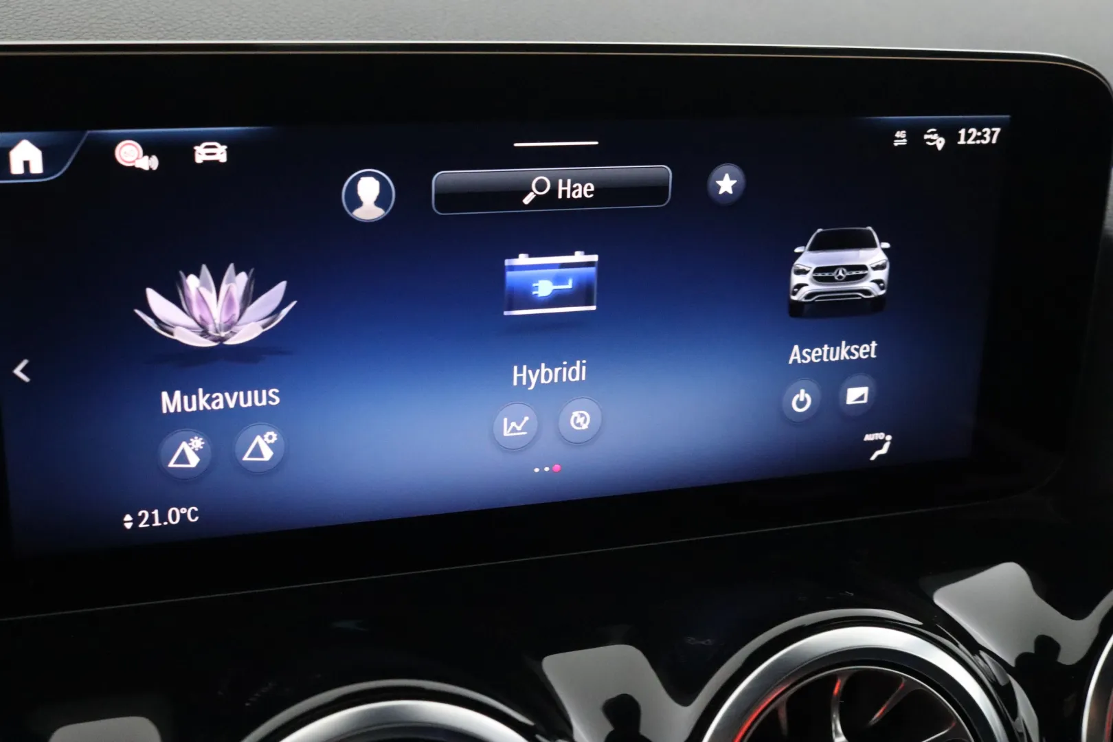 MERCEDES-BENZ GLA XTH-580 carousel image