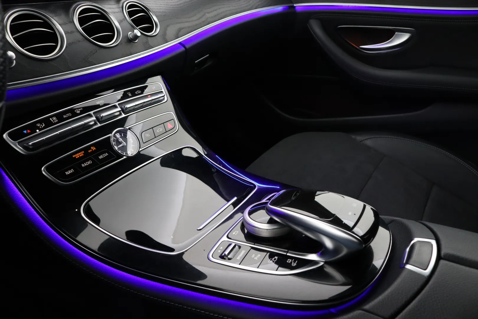 MERCEDES-BENZ E XPL-394 carousel image