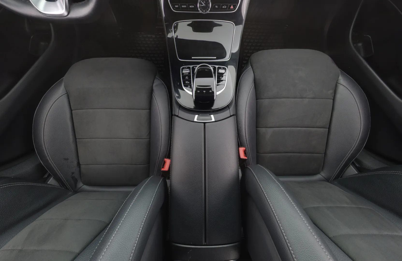 MERCEDES-BENZ E XPL-394 carousel image