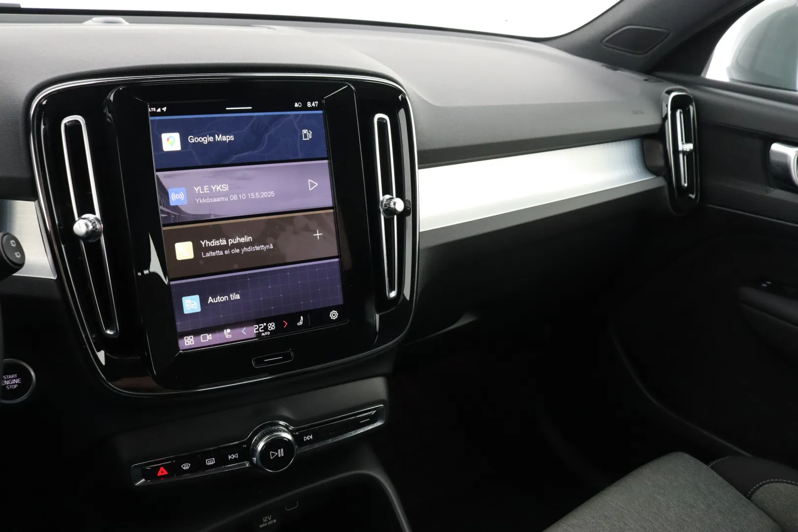 VOLVO XC40 RVR-505 carousel image