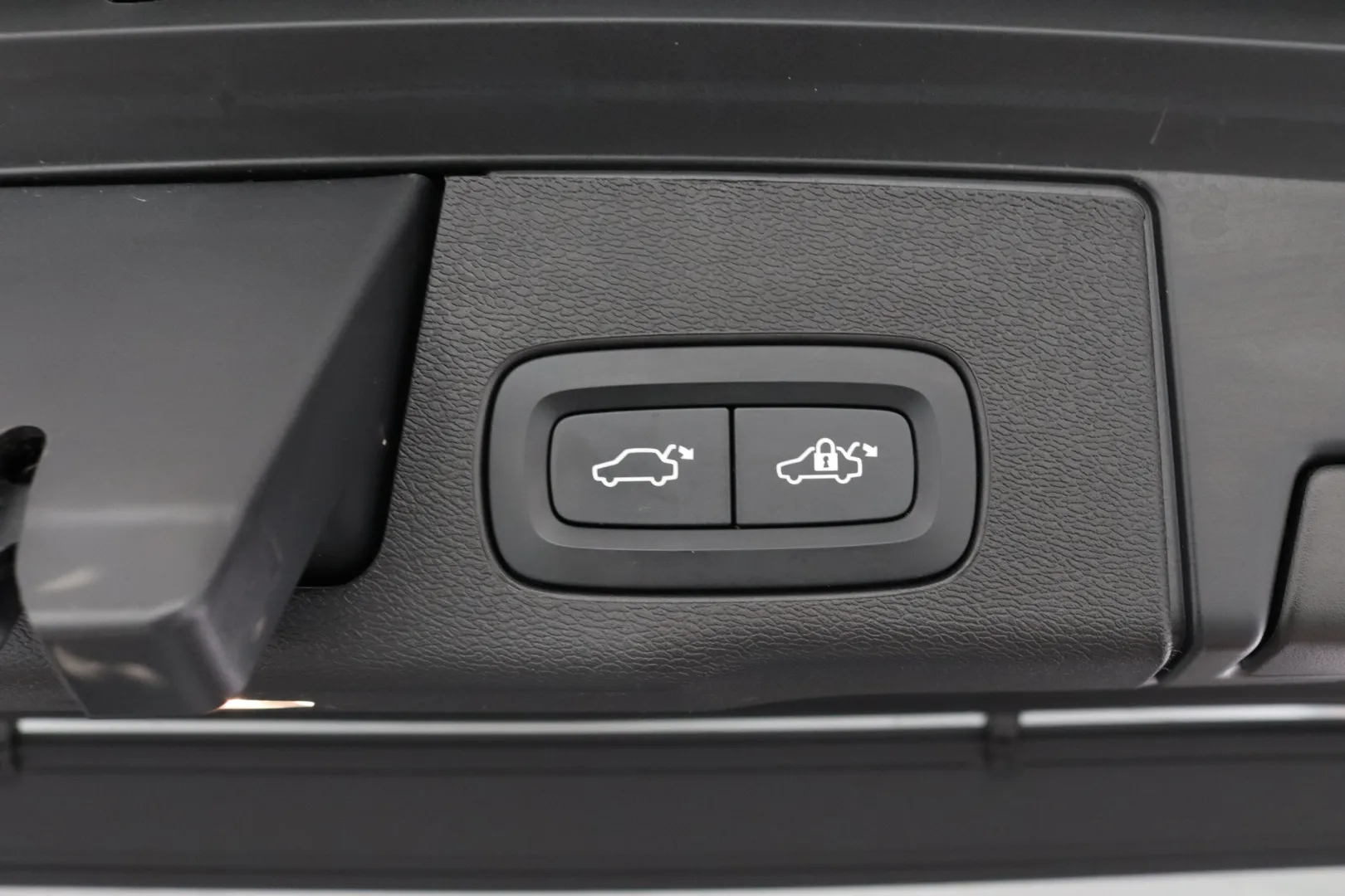 VOLVO XC60 SPK-111 carousel image