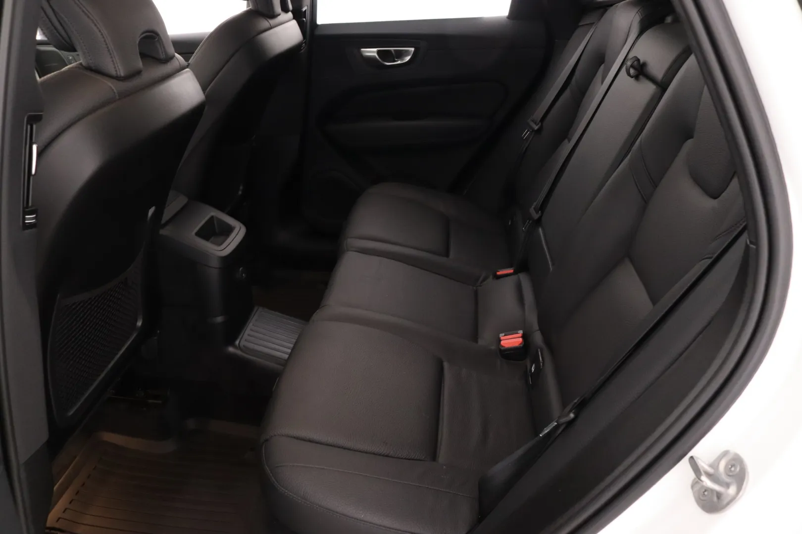 VOLVO XC60 SPK-111 carousel image
