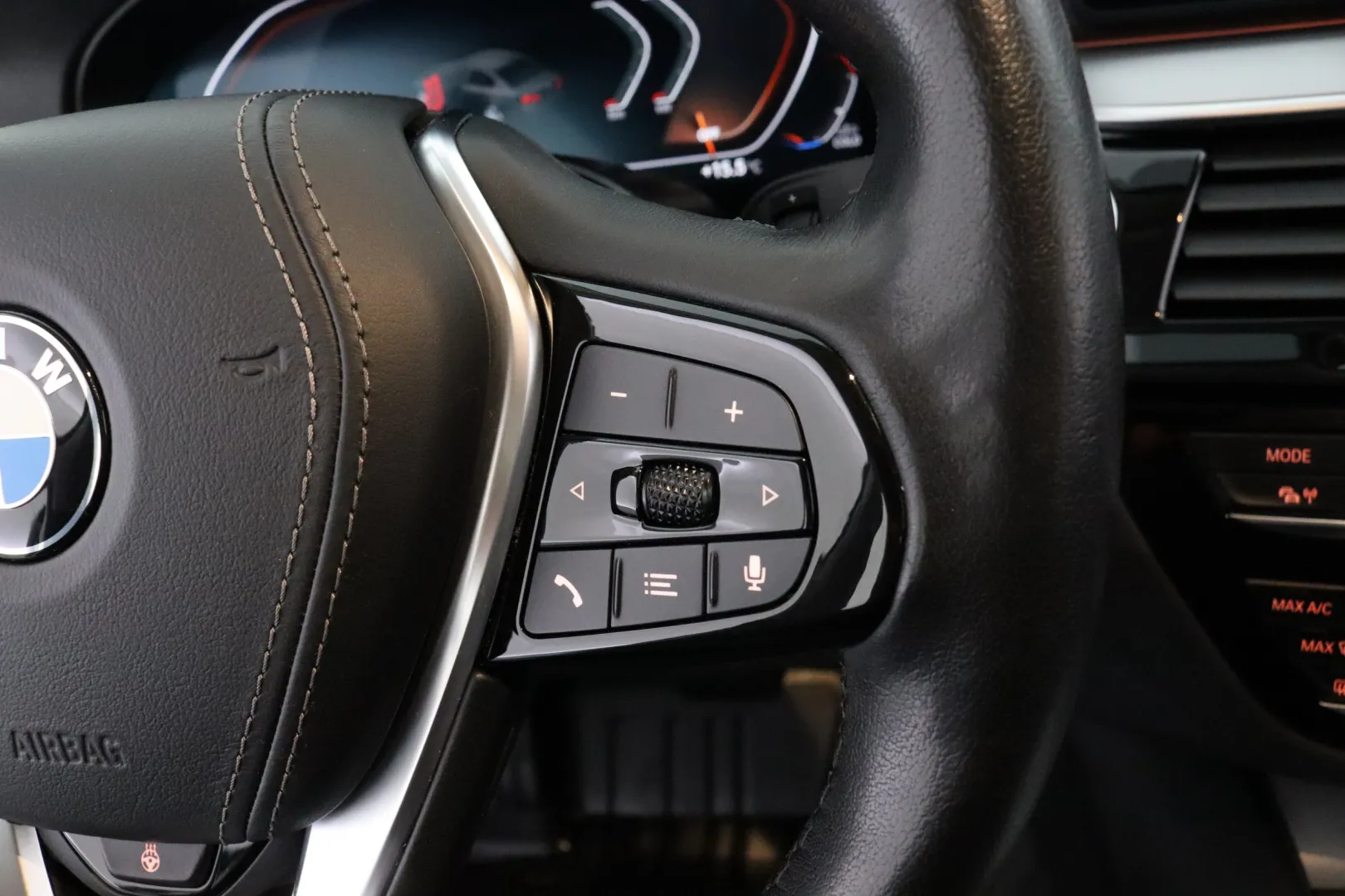 BMW 520 FPB-894 carousel image
