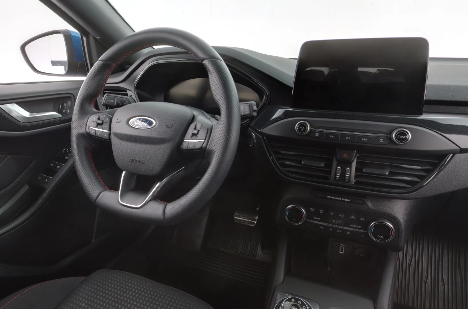 FORD Focus YKO-366 carousel image