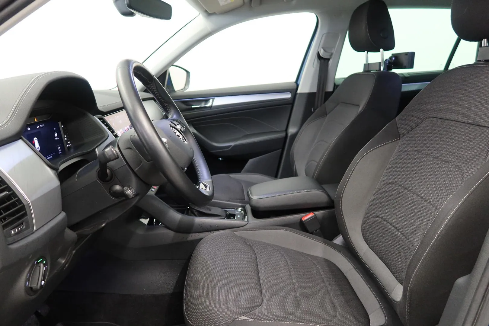SKODA Kodiaq ZNJ-595 carousel image