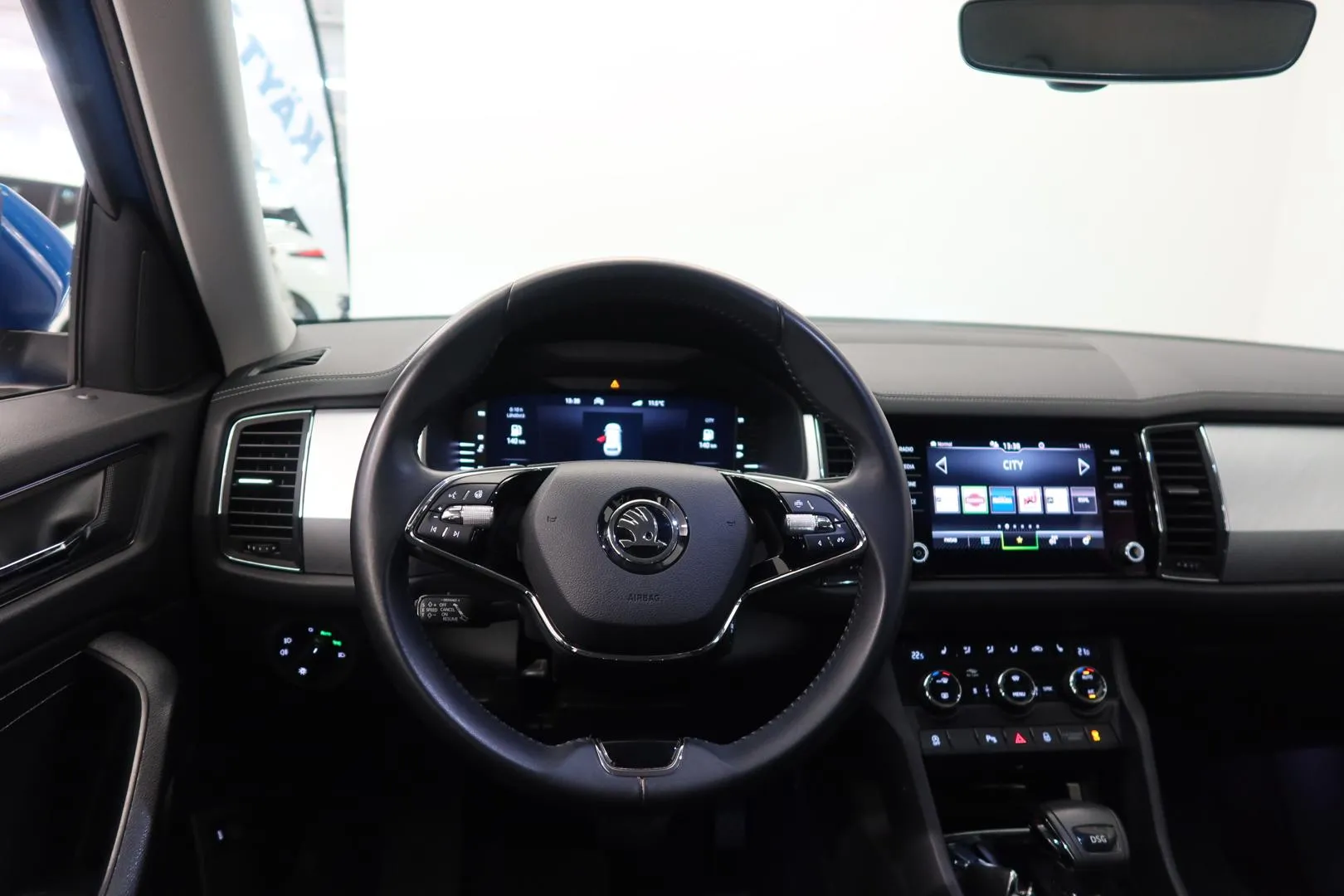 SKODA Kodiaq ZNJ-595 carousel image