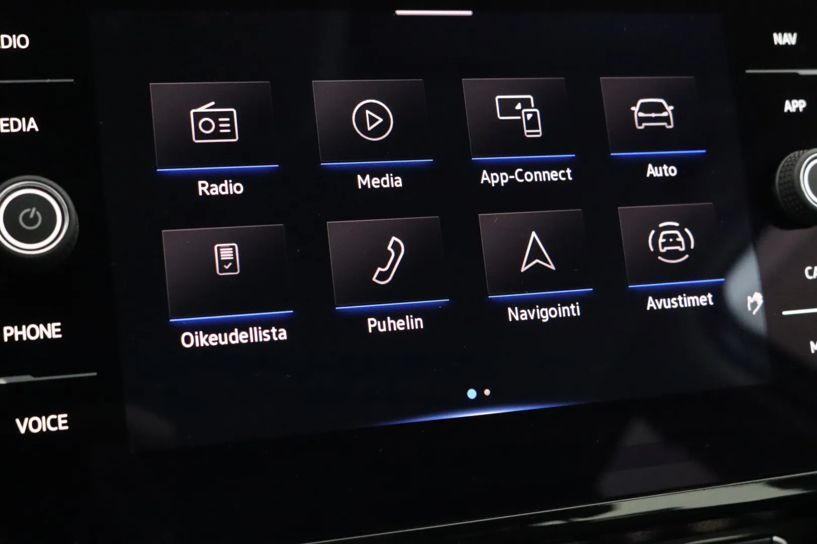 VOLKSWAGEN Passat XPH-153 carousel image