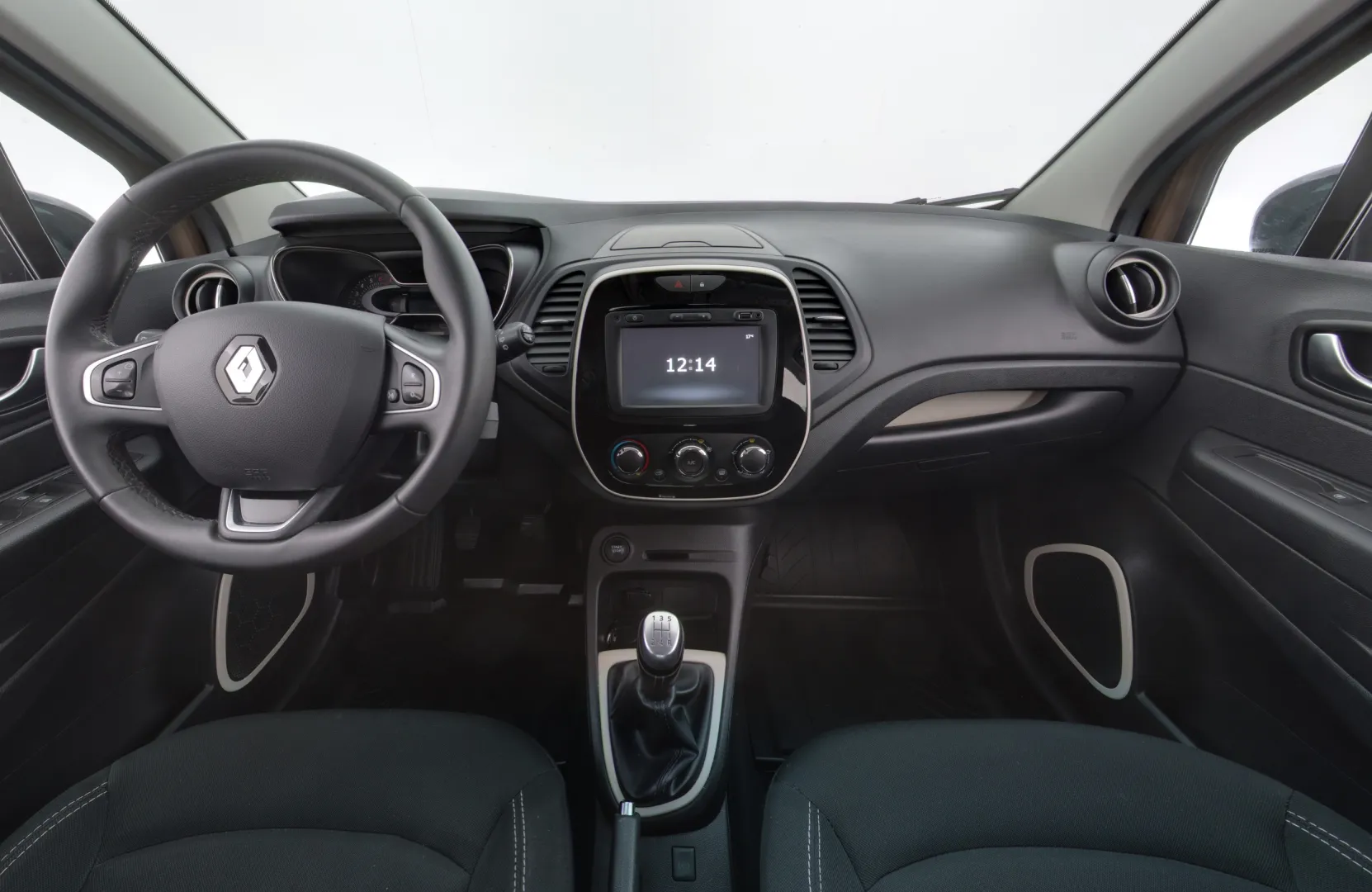 RENAULT Captur IOH-758 carousel image