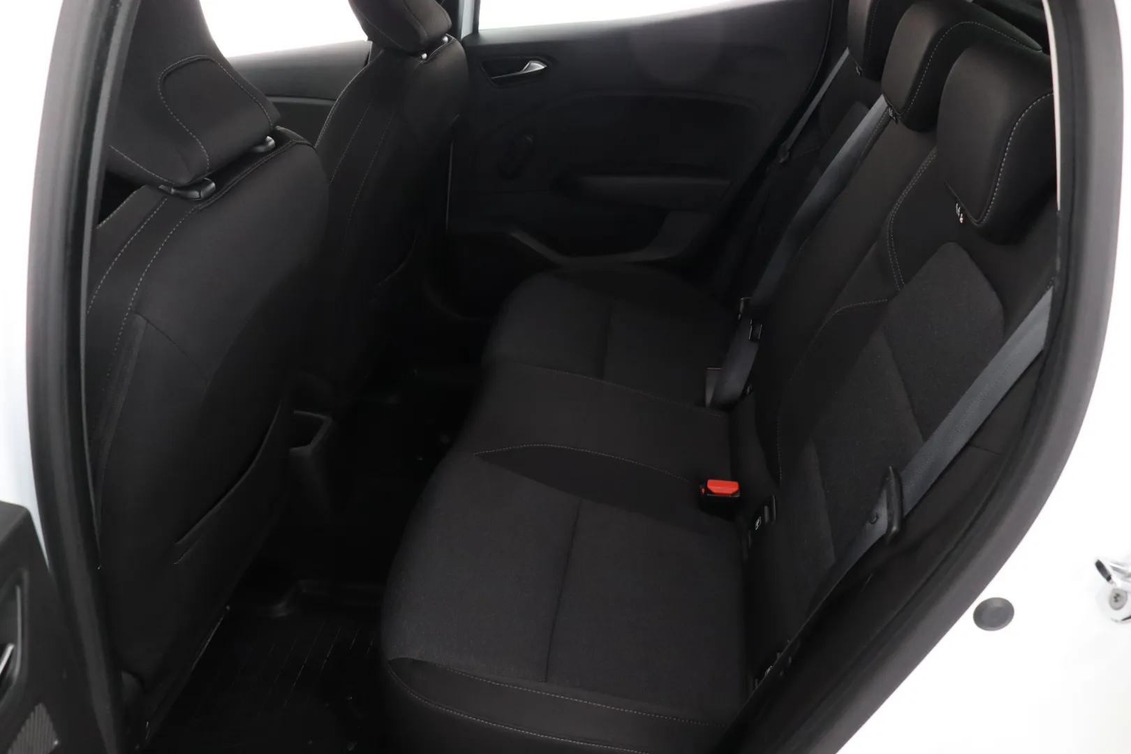 RENAULT Clio OZC-988 carousel image