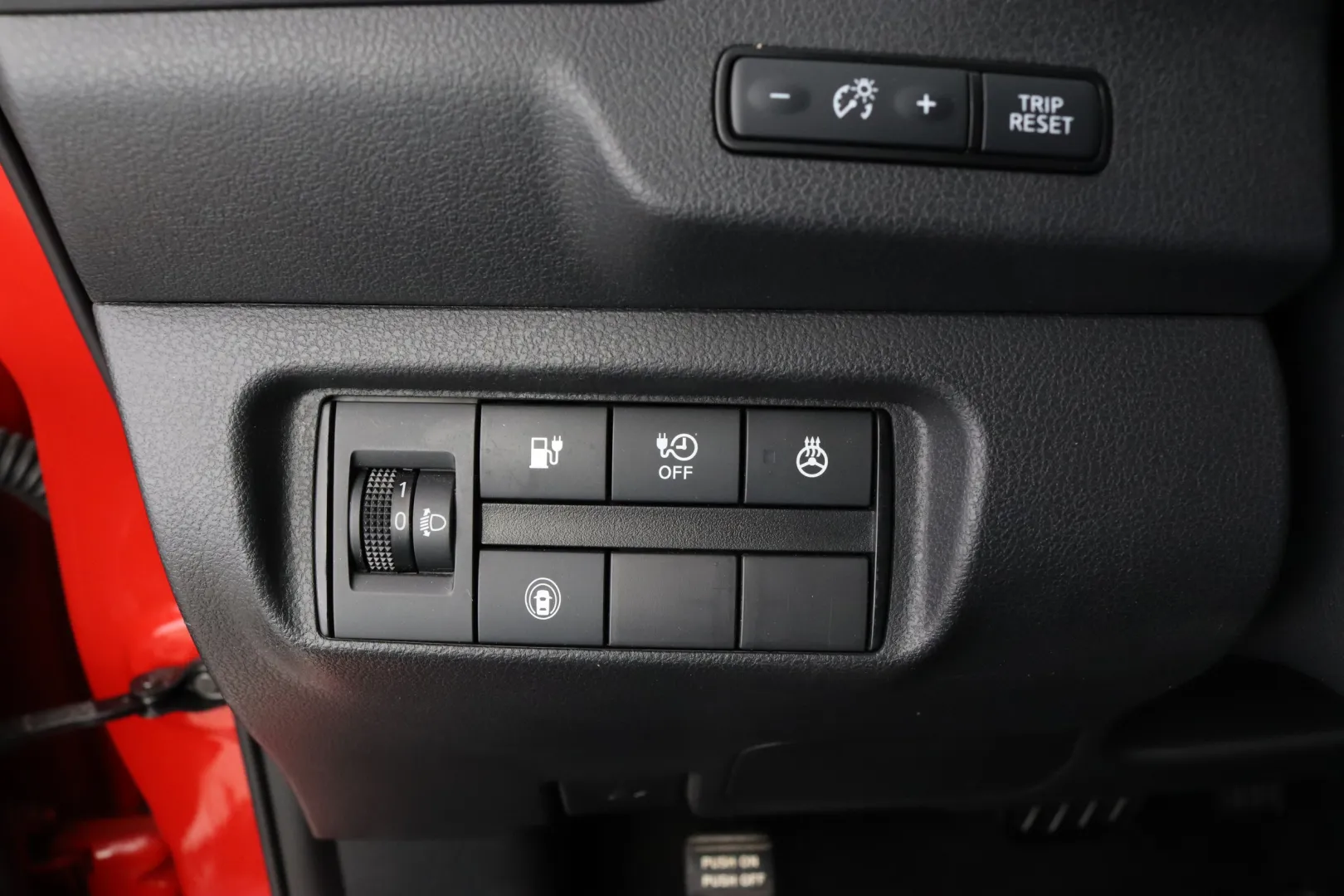 NISSAN Leaf IRB-939 carousel image