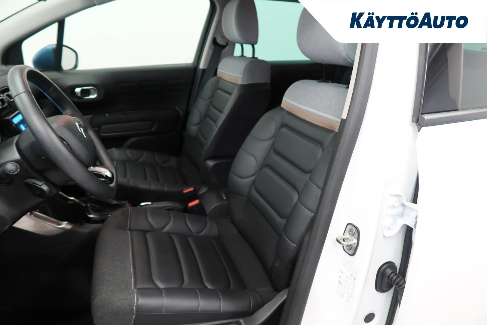 Citroën C3 Aircross XPR-153 carousel image