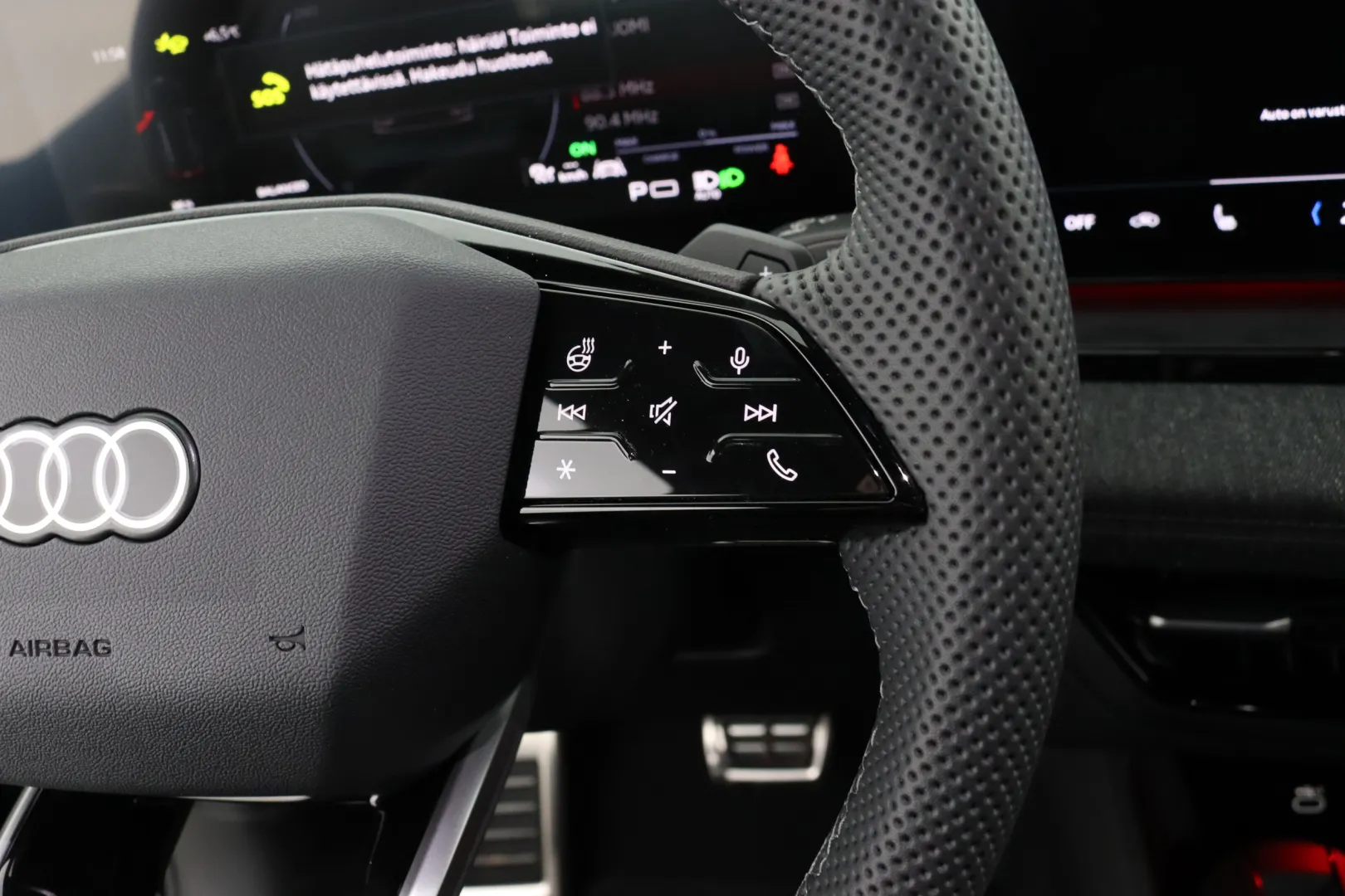 AUDI Q6 e-tron MRL-871 carousel image