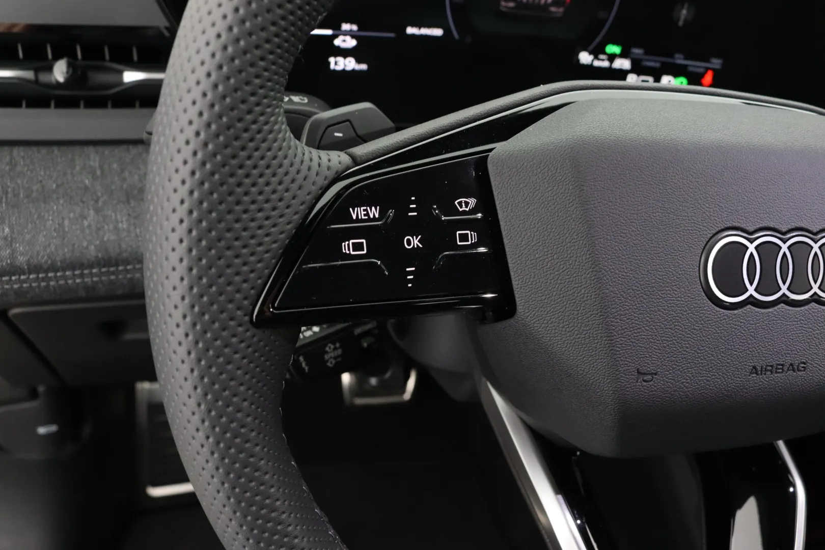 AUDI Q6 e-tron MRL-871 carousel image
