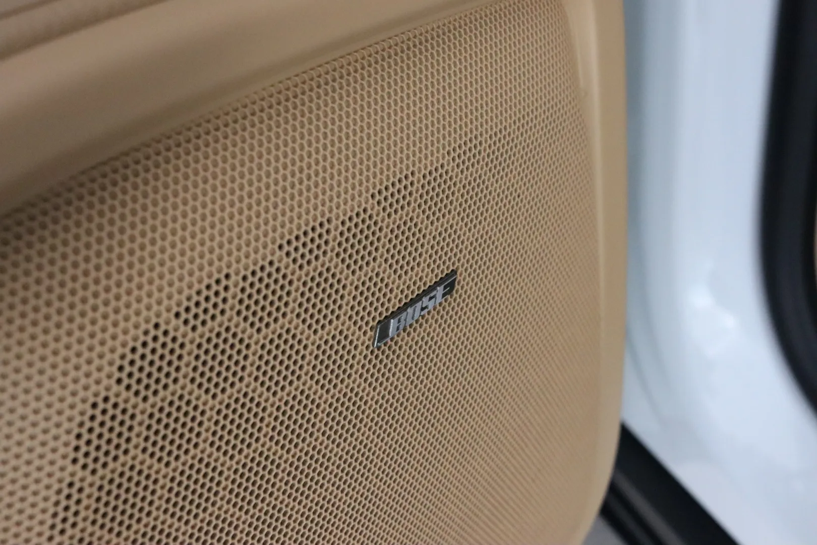 PORSCHE Cayenne XOB-182 carousel image