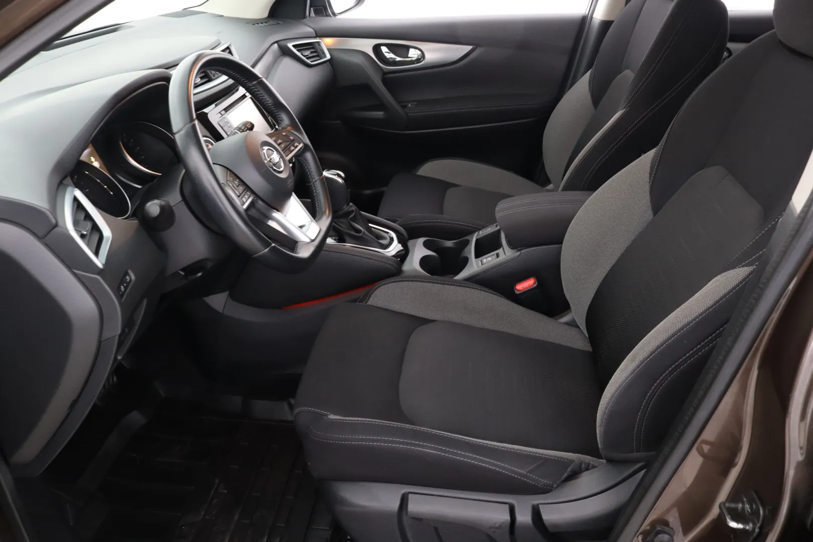 NISSAN Qashqai IOA-609 carousel image