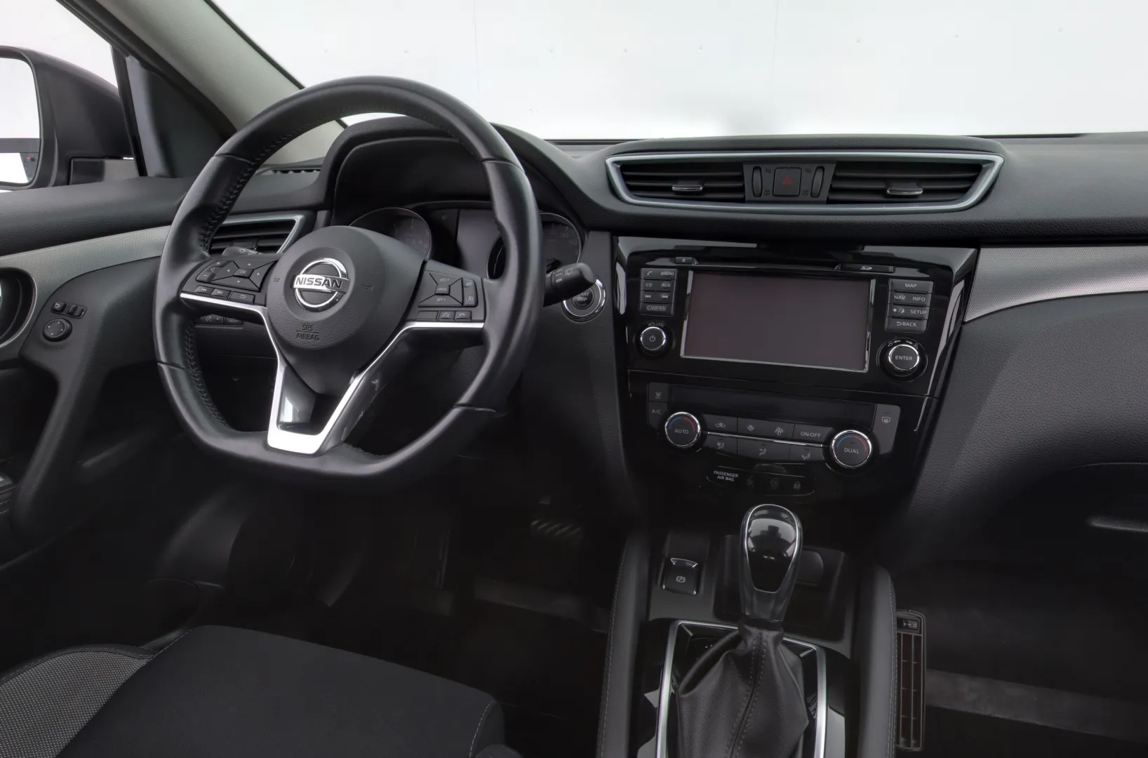 NISSAN Qashqai IOA-609 carousel image