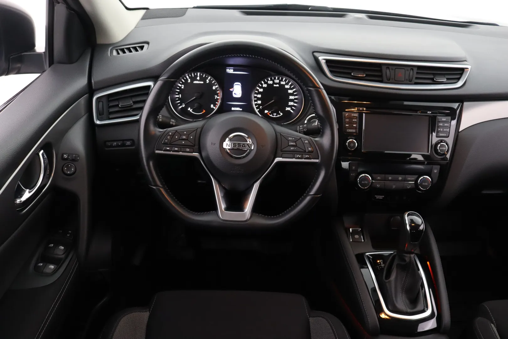 NISSAN Qashqai IOA-609 carousel image