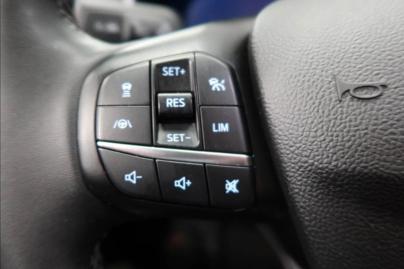 FORD Focus ZNJ-551 carousel image