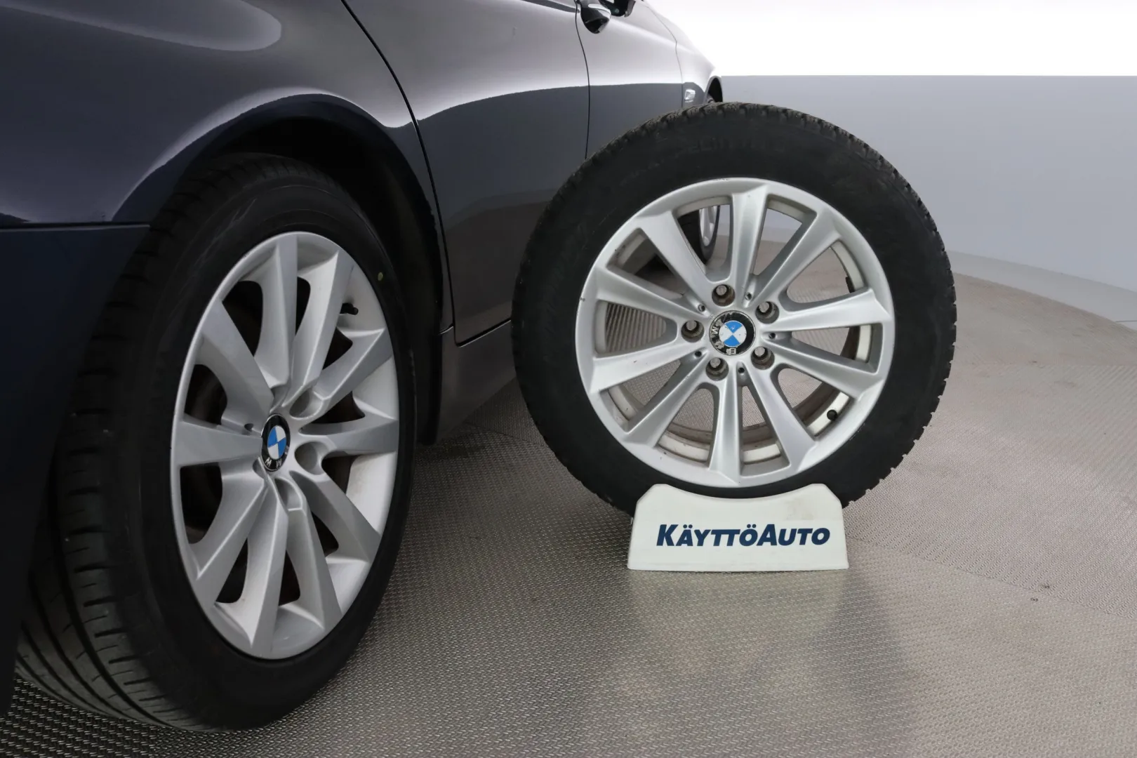 BMW 520 SKJ-723 carousel image