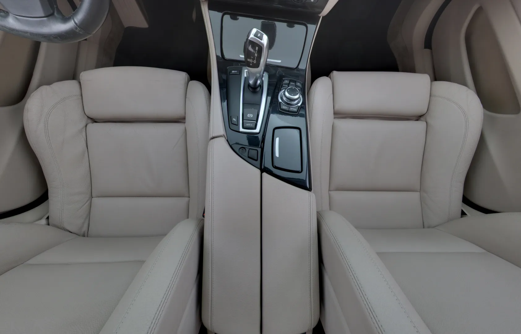 BMW 520 SKJ-723 carousel image