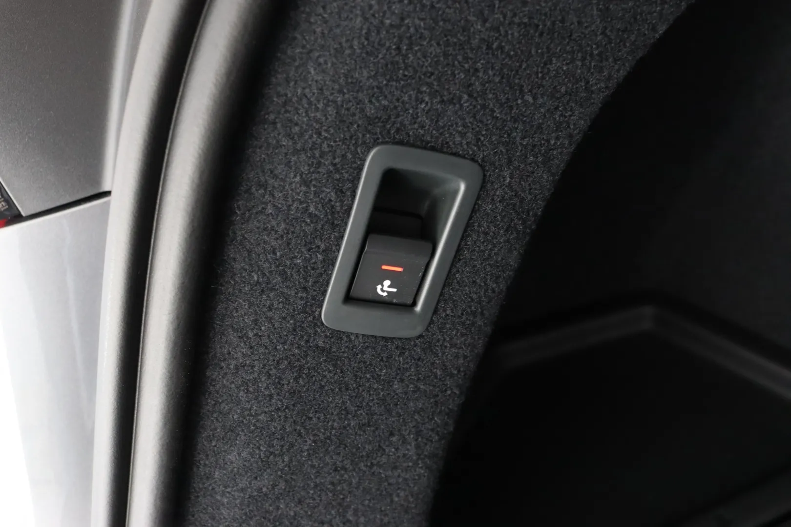 Audi A6 e-tron XTK-209 carousel image