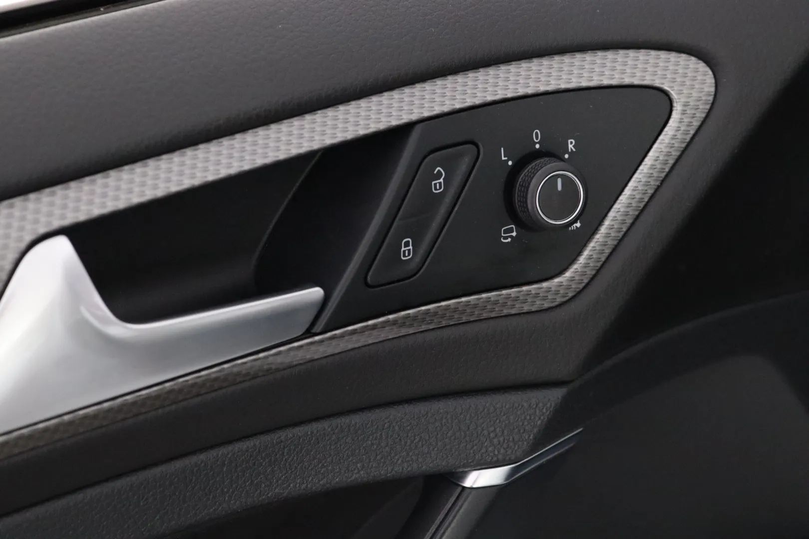 Volkswagen Golf MMO-900 carousel image