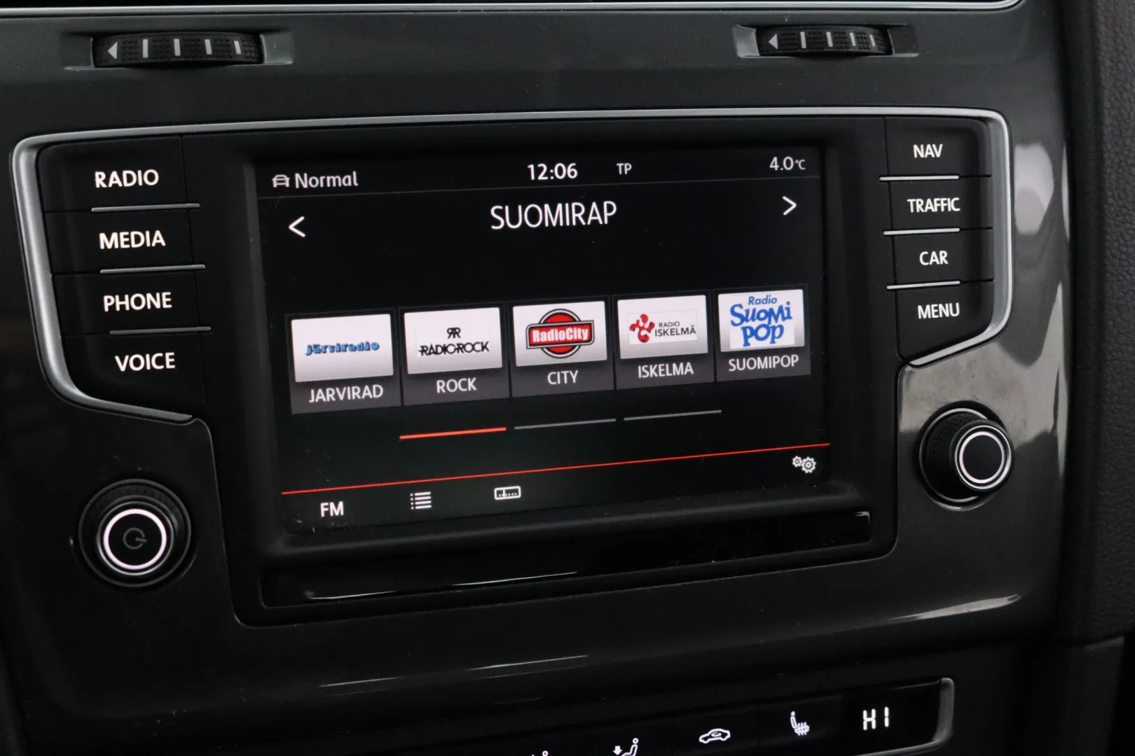 Volkswagen Golf MMO-900 carousel image