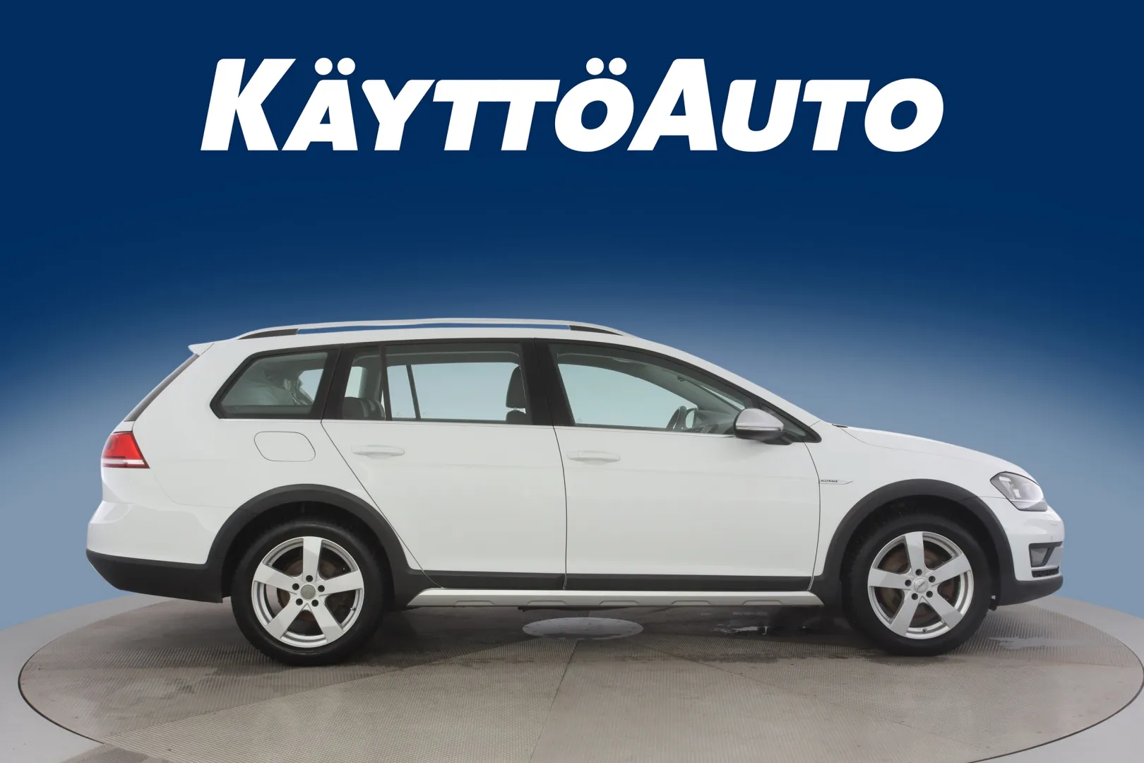 Volkswagen Golf MMO-900 carousel image