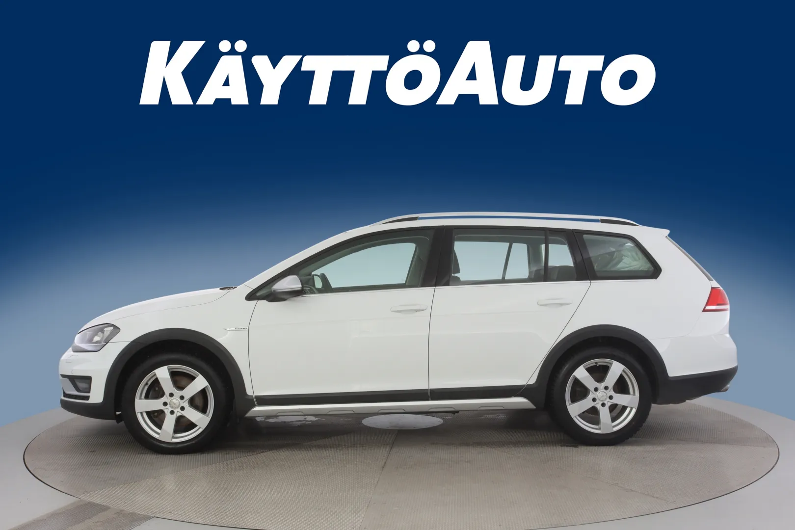 Volkswagen Golf MMO-900 carousel image