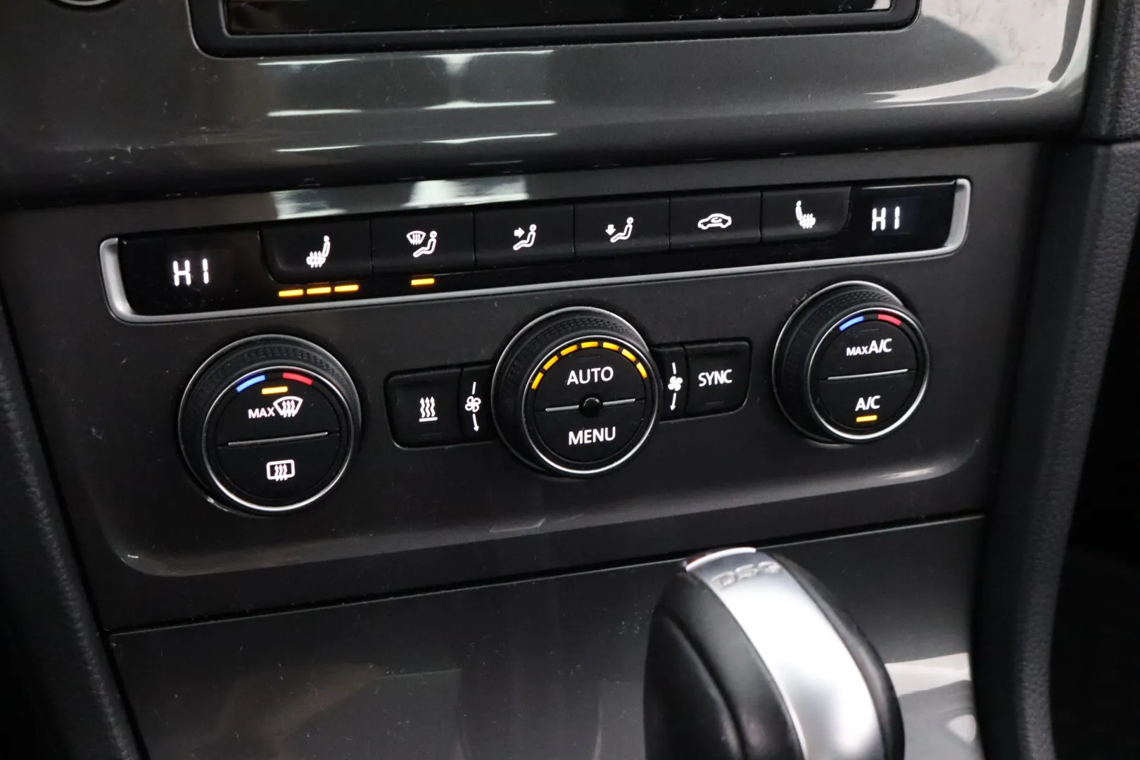 Volkswagen Golf MMO-900 carousel image