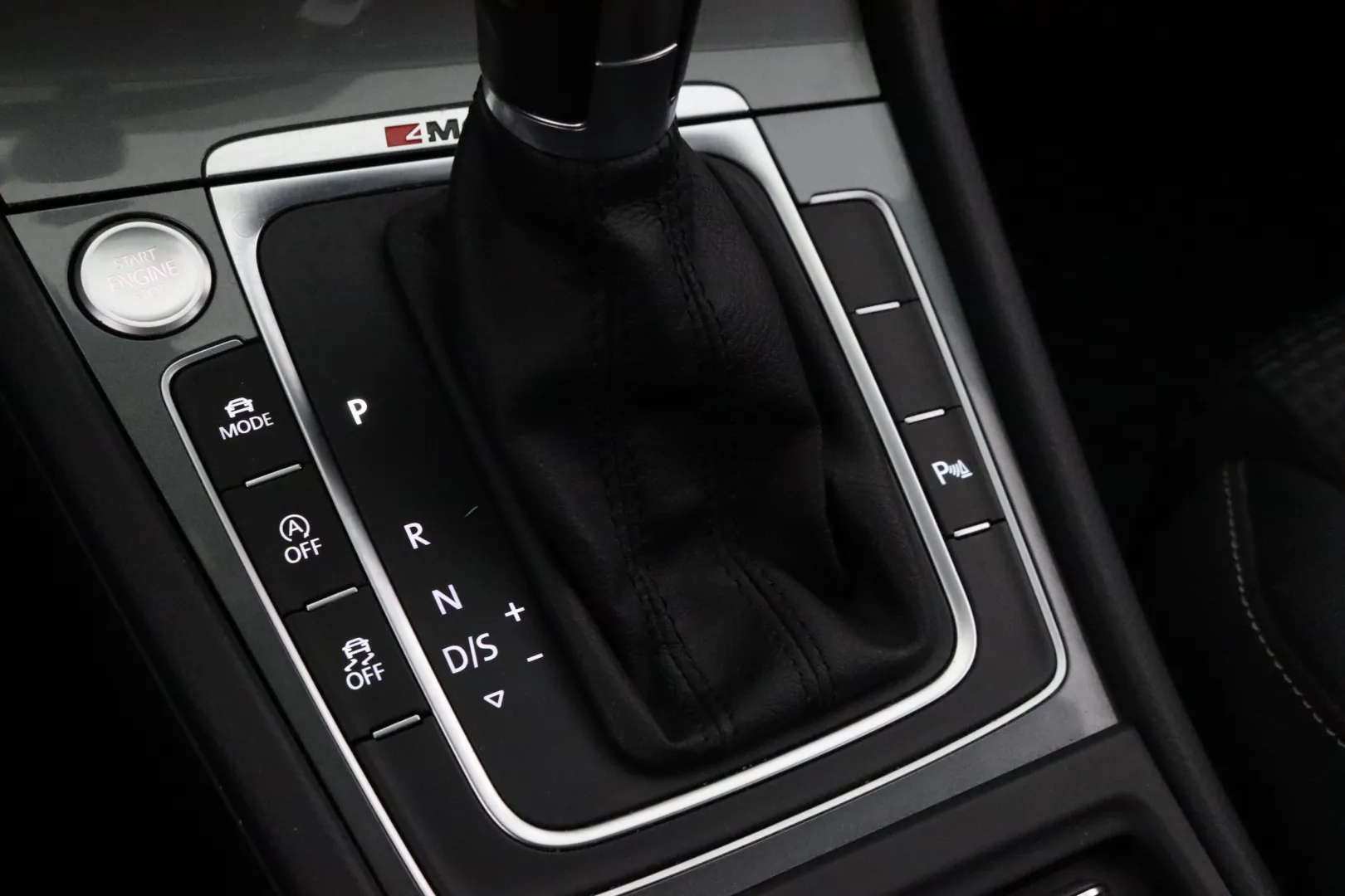 Volkswagen Golf MMO-900 carousel image