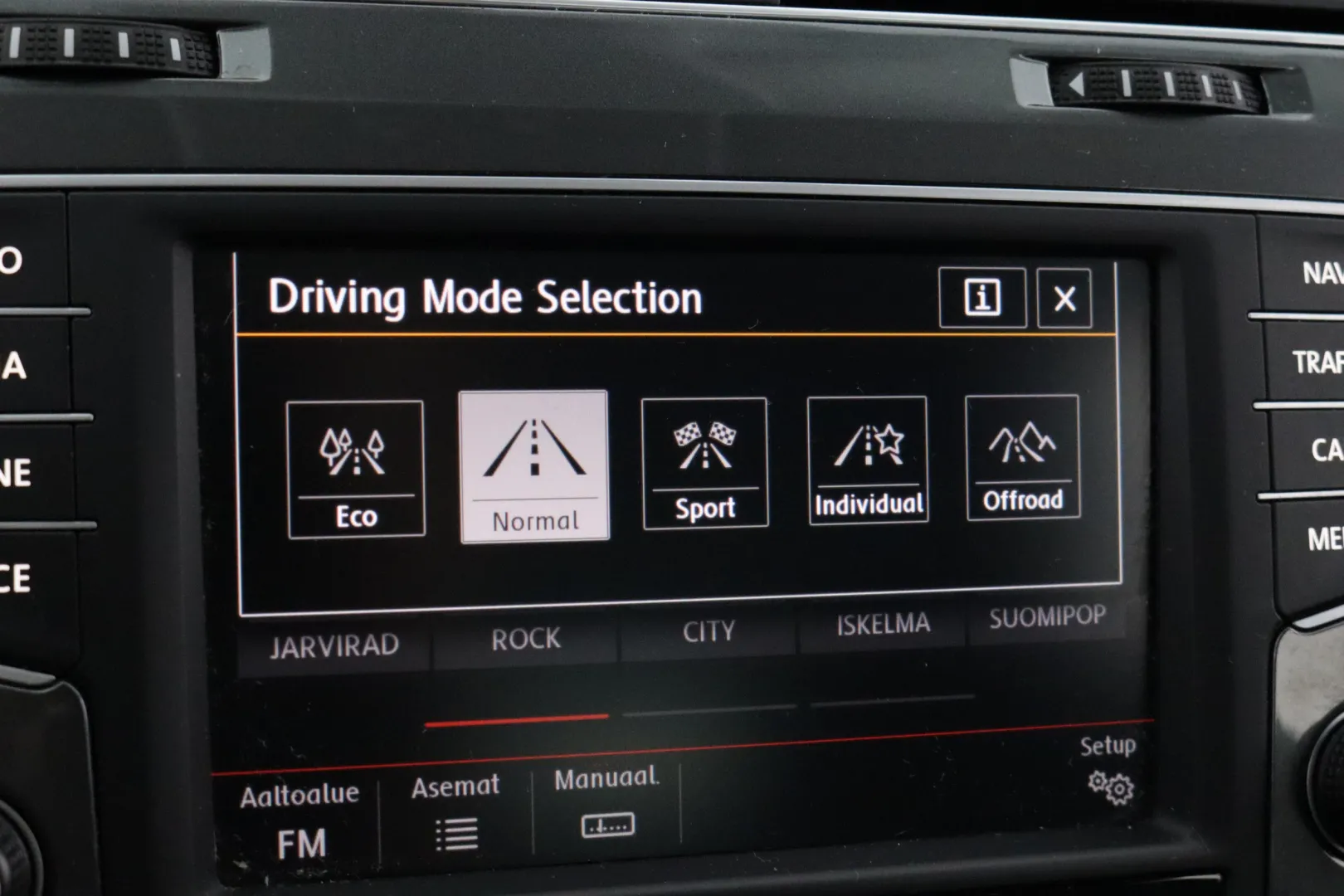 Volkswagen Golf MMO-900 carousel image