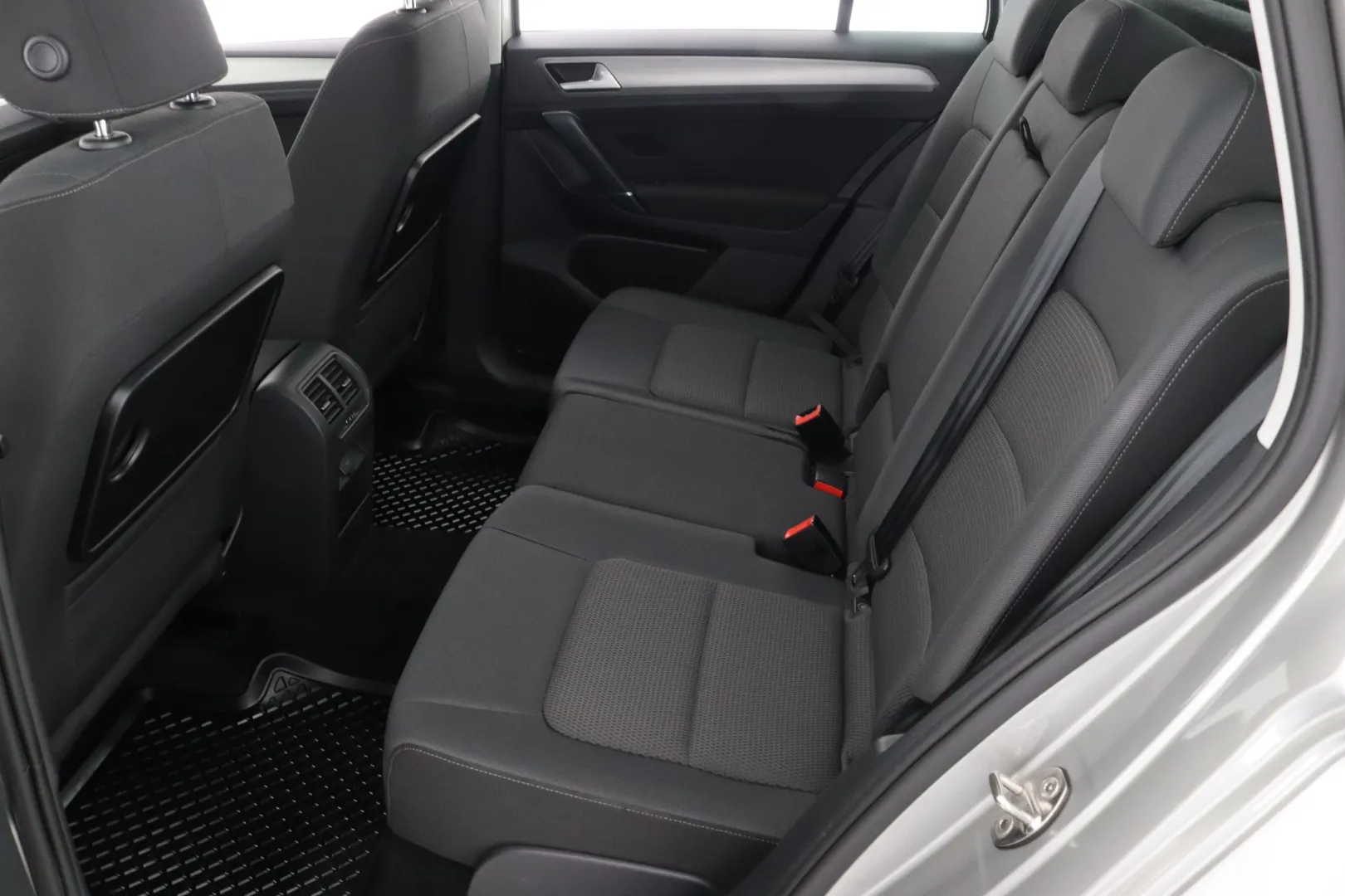 VOLKSWAGEN Golf Sportsvan FNC-645 carousel image