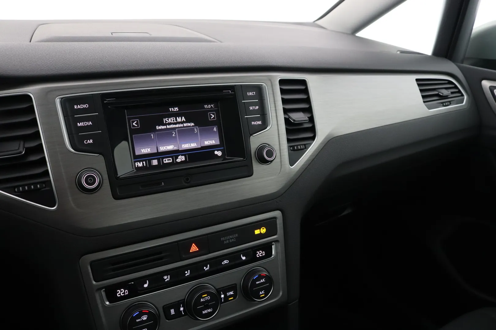 VOLKSWAGEN Golf Sportsvan FNC-645 carousel image
