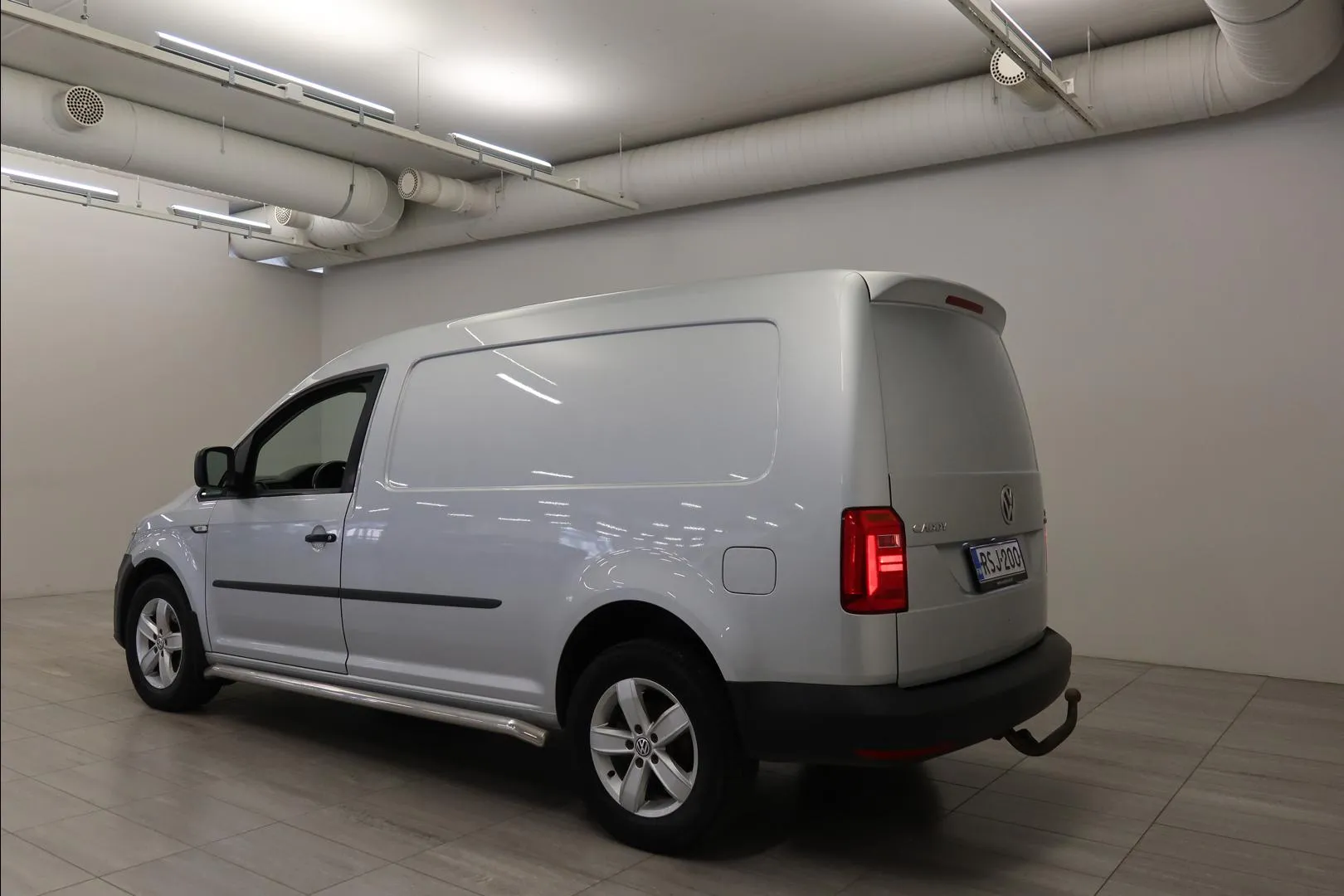 VOLKSWAGEN Caddy Maxi RSJ-200 carousel image