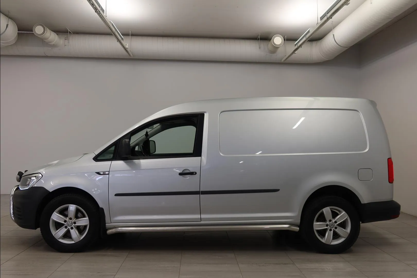 VOLKSWAGEN Caddy Maxi RSJ-200 carousel image