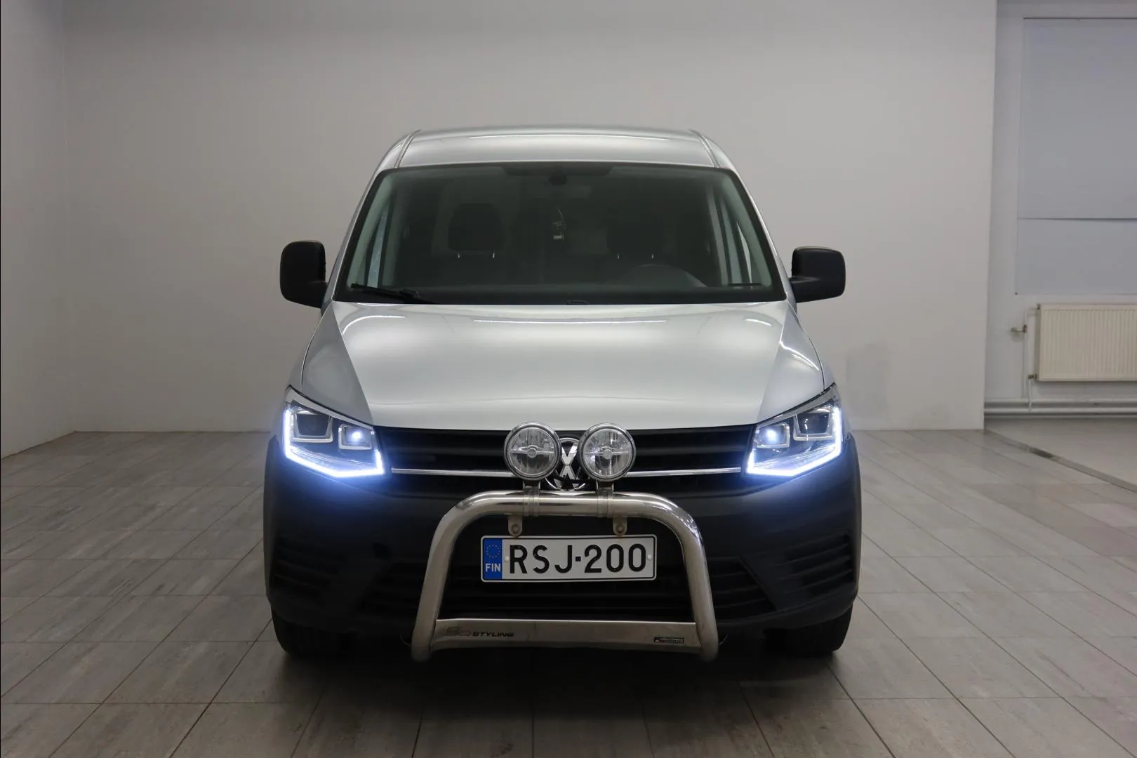 VOLKSWAGEN Caddy Maxi RSJ-200 carousel image