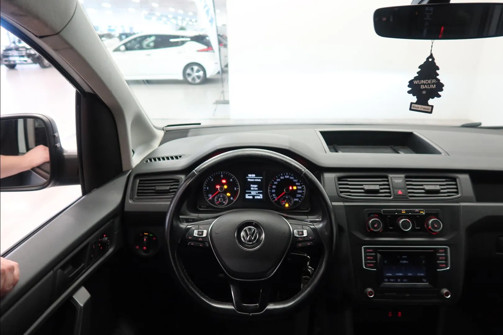 VOLKSWAGEN Caddy Maxi RSJ-200 carousel image