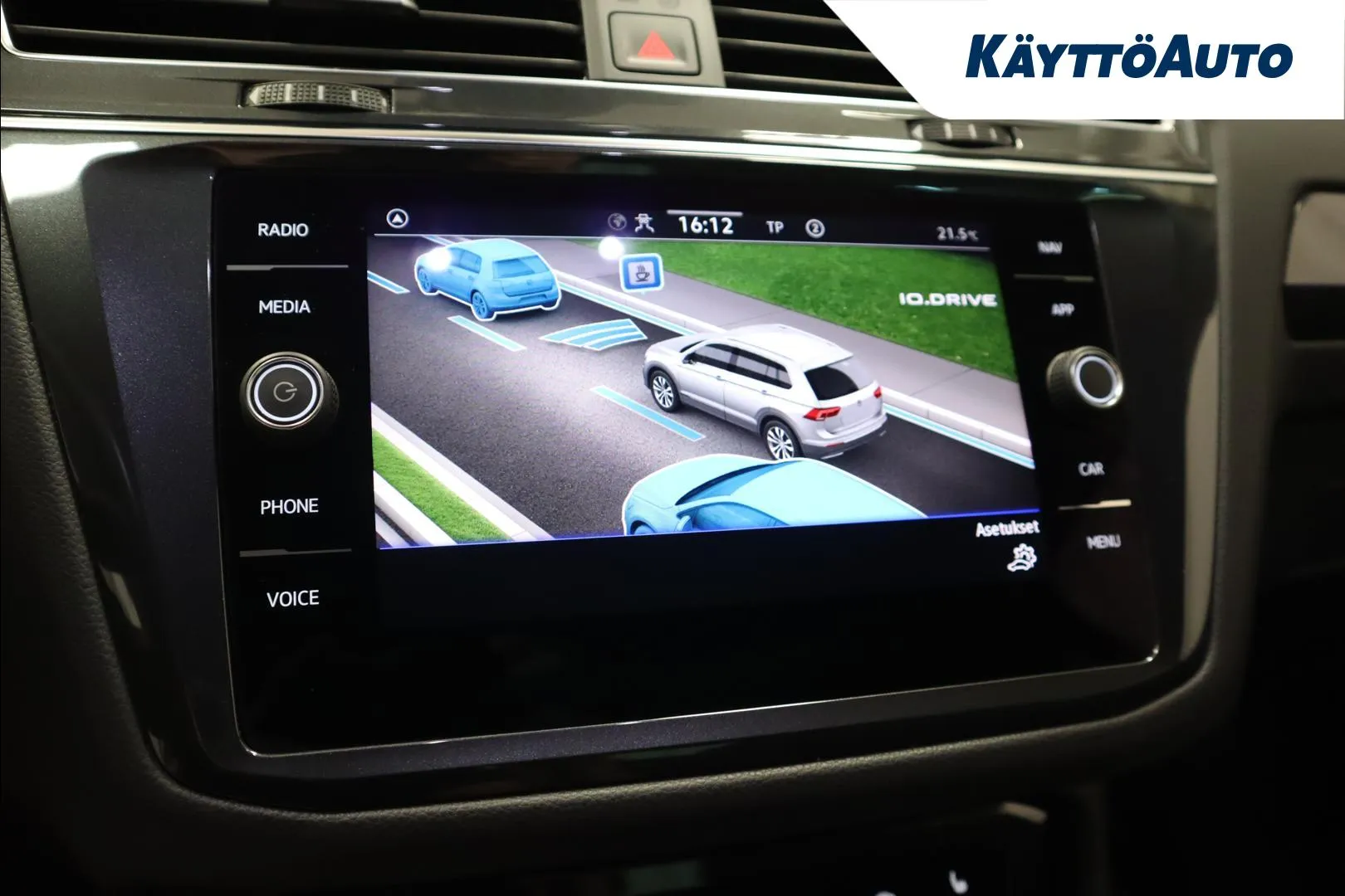 VOLKSWAGEN Tiguan KVJ-162 carousel image