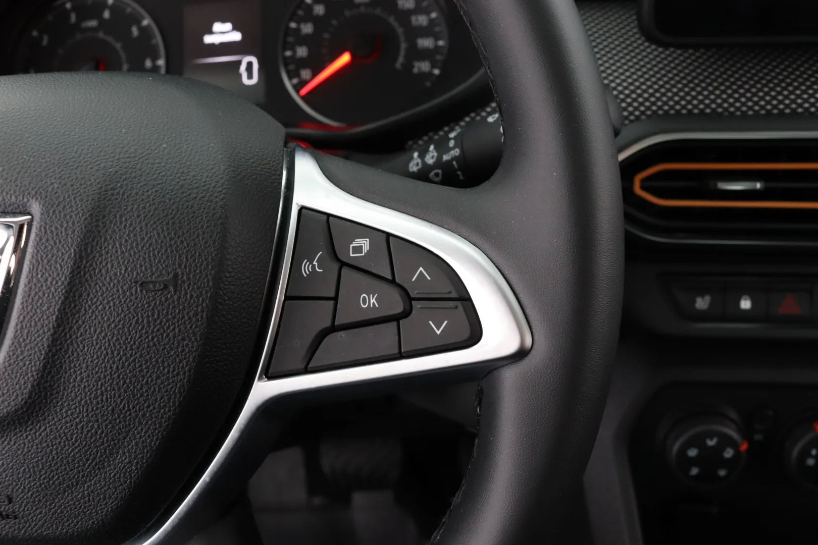 DACIA Sandero IPN-112 carousel image