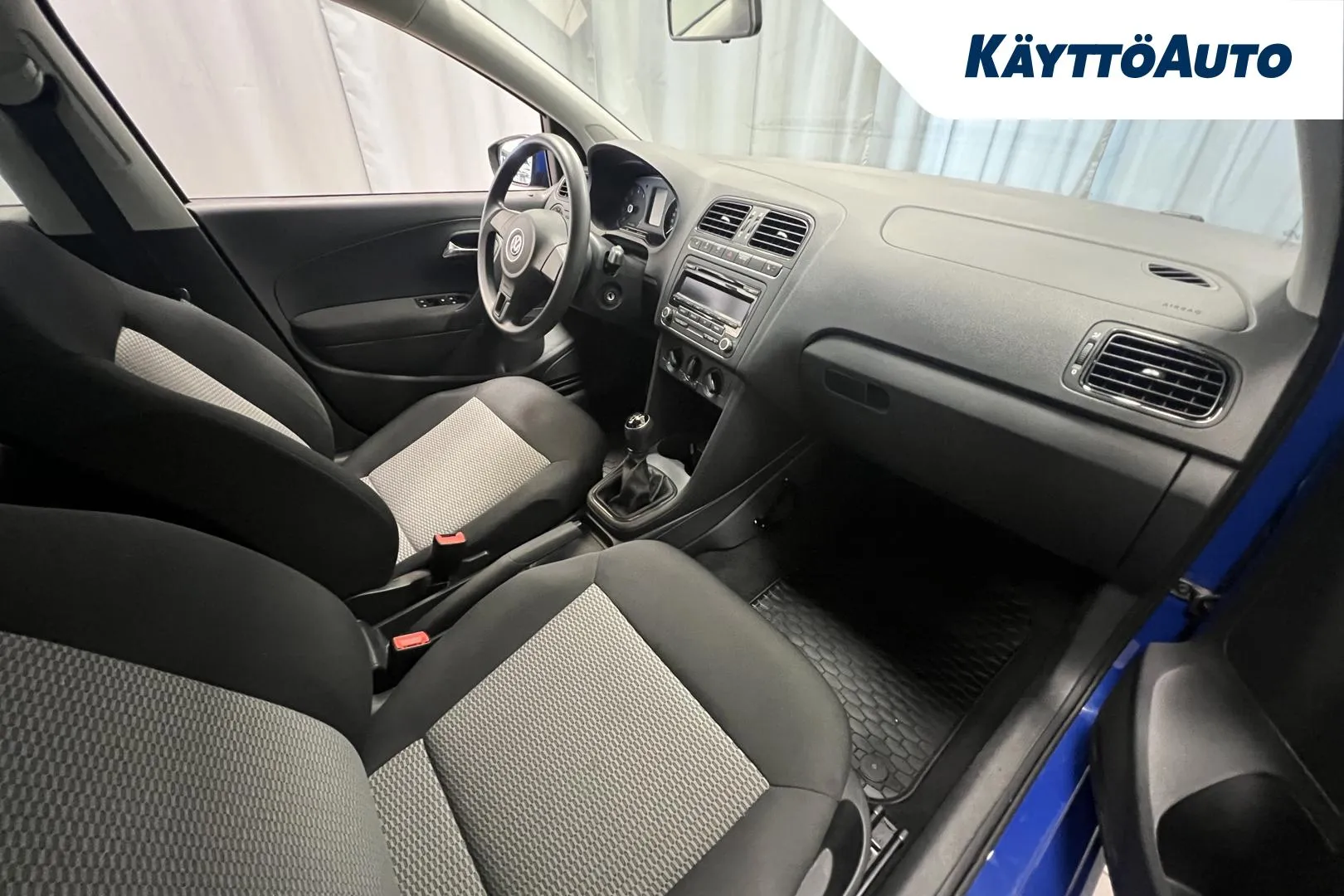 VOLKSWAGEN Polo IKV-287 carousel image