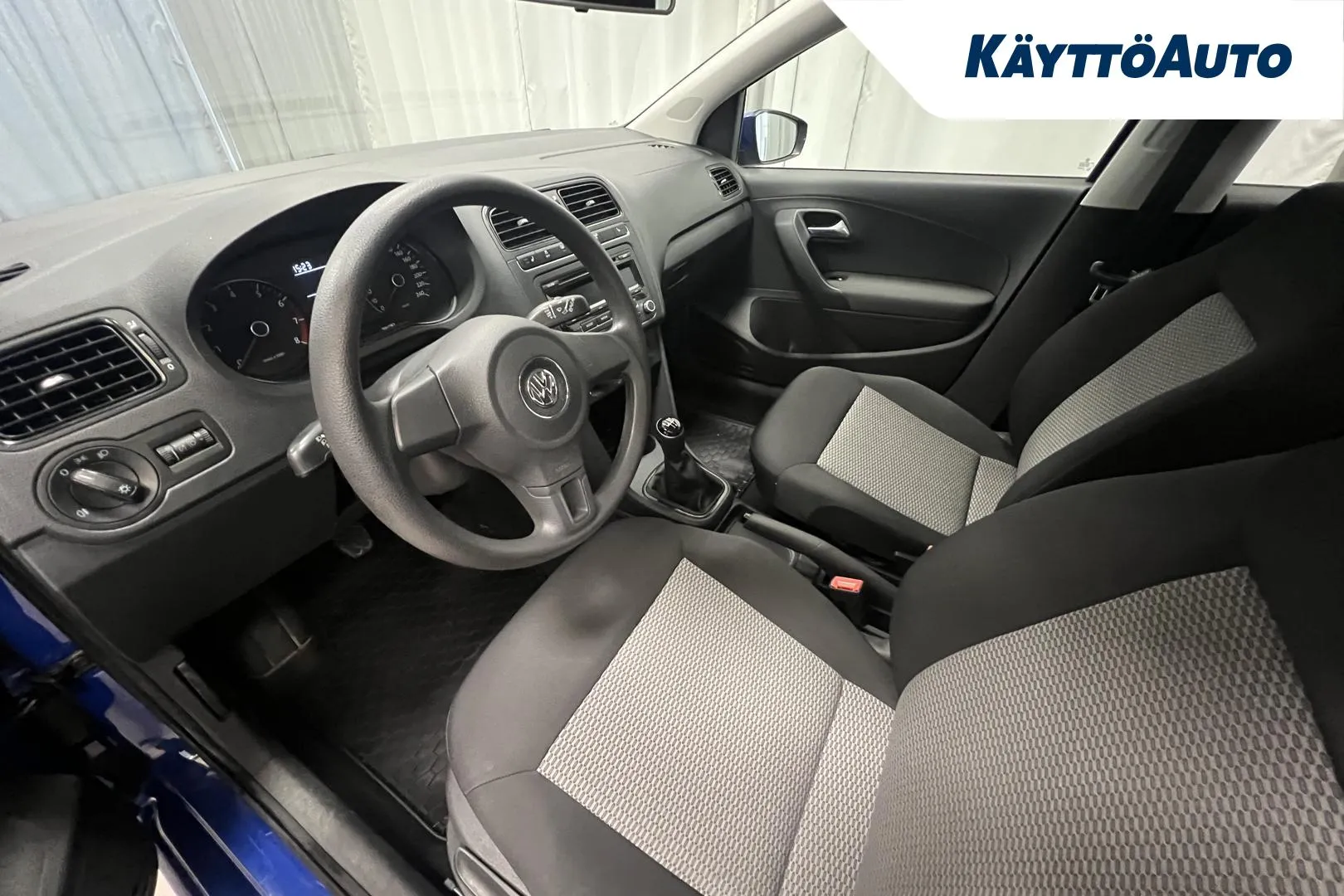 VOLKSWAGEN Polo IKV-287 carousel image