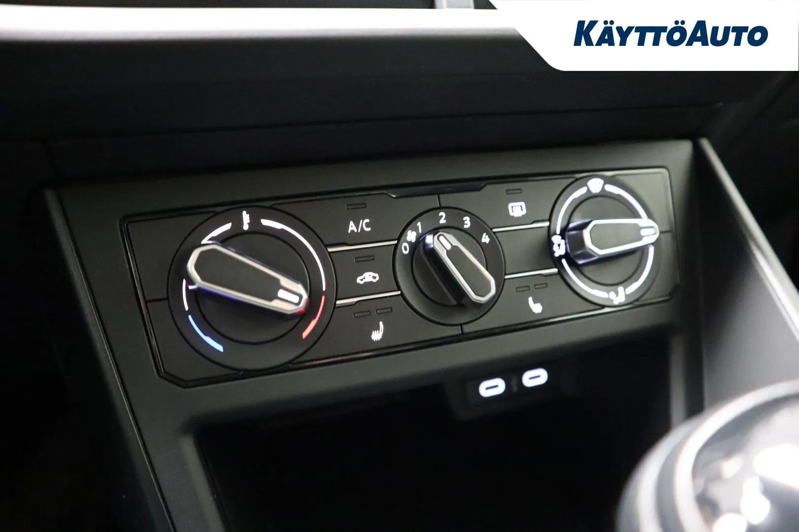 Volkswagen Taigo MRJ-213 carousel image